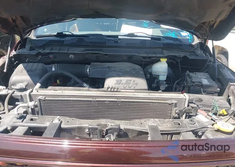 2014 Ram 1500 Tradesman из США, поврежденный, VIN 3C6JR6AGXEG101355